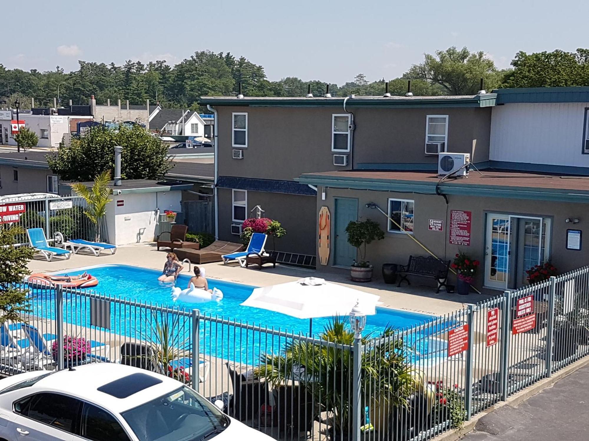 Lakeview Resort Motel Васага-Бич Экстерьер фото