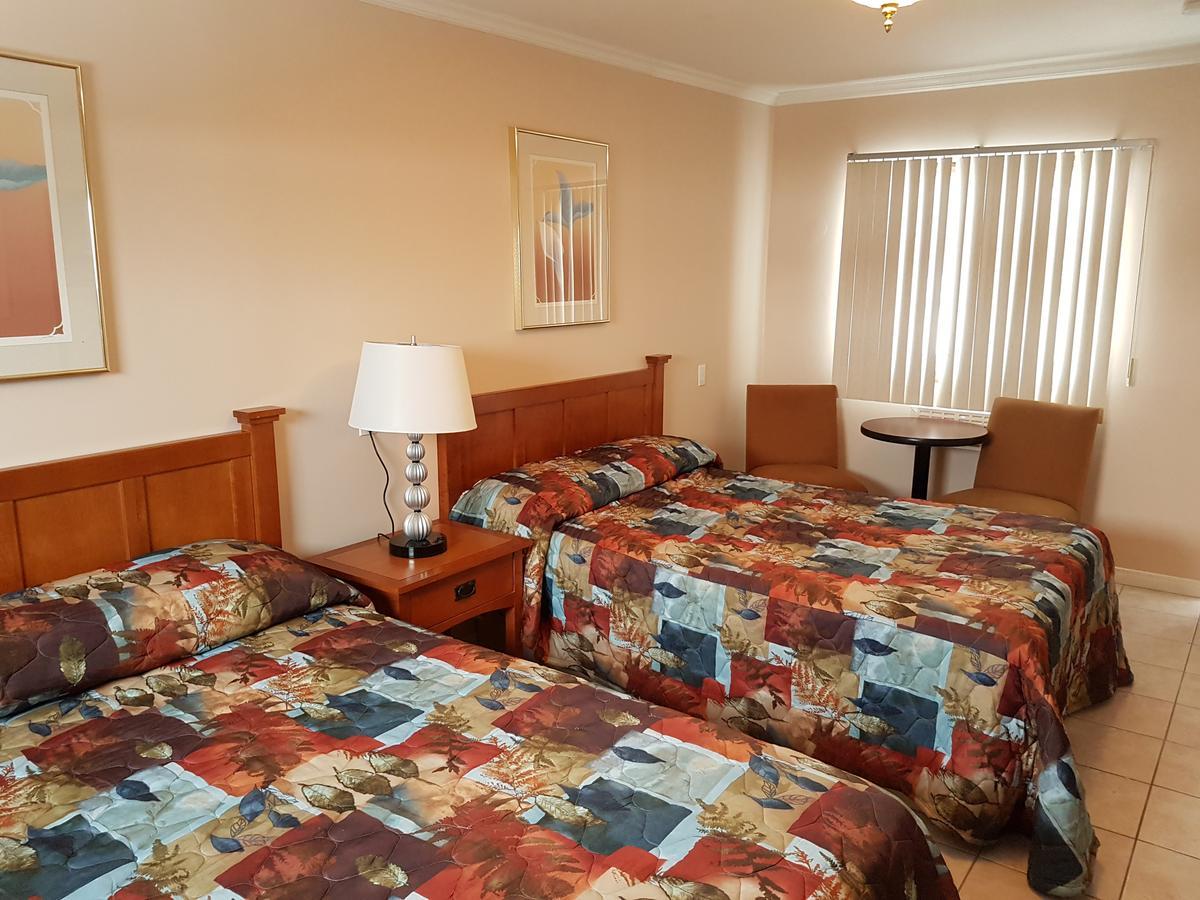 Lakeview Resort Motel Васага-Бич Экстерьер фото
