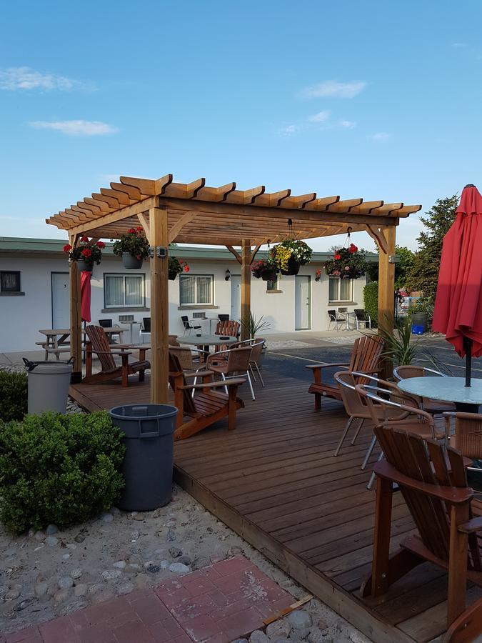Lakeview Resort Motel Васага-Бич Экстерьер фото